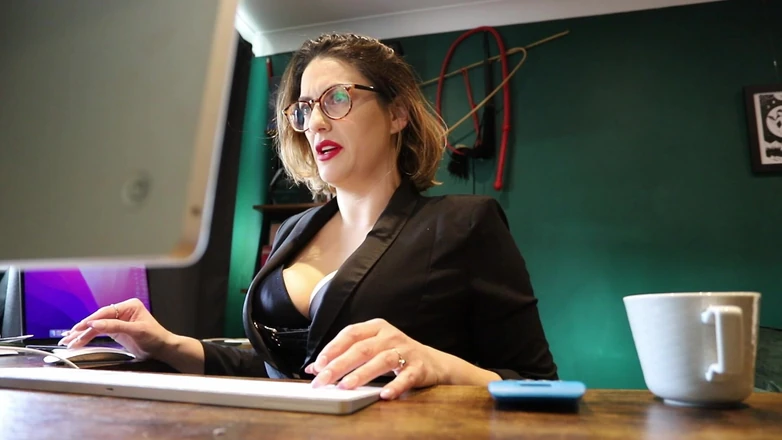 Countess diamond: Bank Manager Tricks You Into Sending