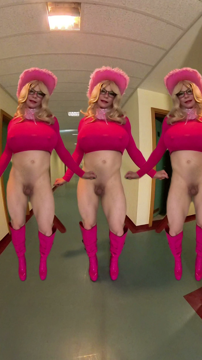 Sissy Adventures: La cowgirl cammina