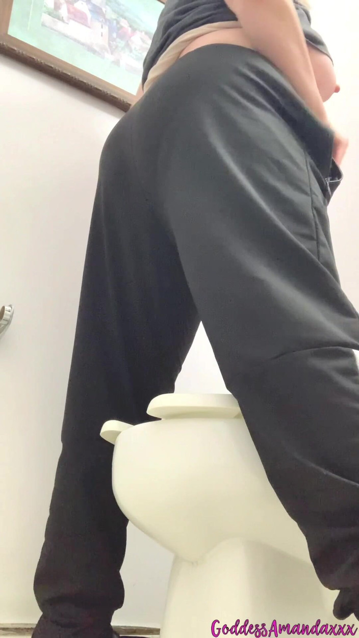 Goddess Amanda: Gordas Rabudas Em Banheiros Públicos