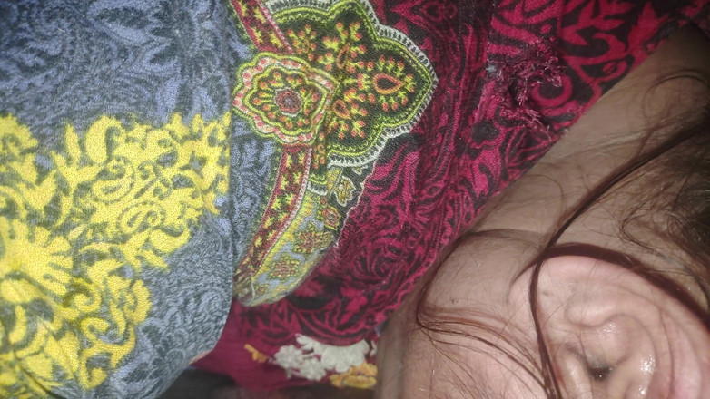 Meera Vishali: Tesettürlü Hintli kız tam sert desi seks