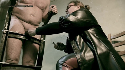 Mistress April: Dominatrix Mistress kwiecień - Przesłuchanie L - Cela 45 część 2