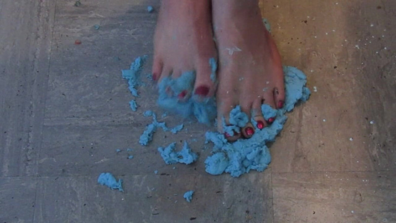 Lilly Disgrace: Alginate squiishing