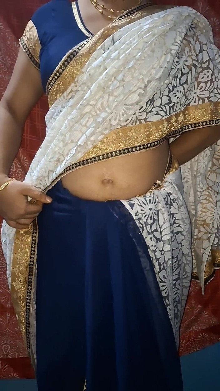 horneySonu: Sonu sex in sari