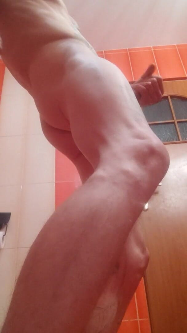 Hard big Tatooed cokk!: Handstand &amp; jerking - solo