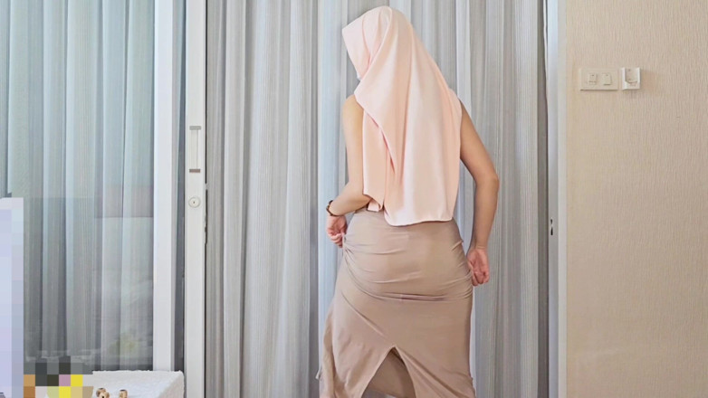 LittleMuslim: Uimitoare hijab: Probează rochii moderne cu un twist
