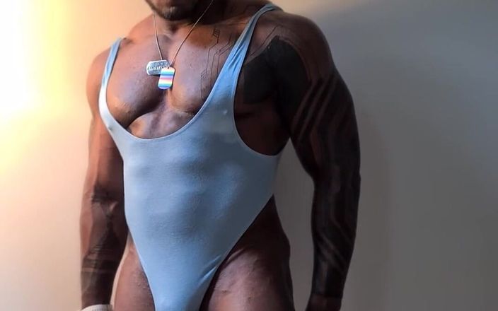 Amadeus: Verdammt, dieser trikot lässt meinen arsch knallen!!