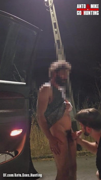 Al Azar, Peludo, Portugués Con Gran Polla Desahucio Para Recibir Su Primera Mamada Gay