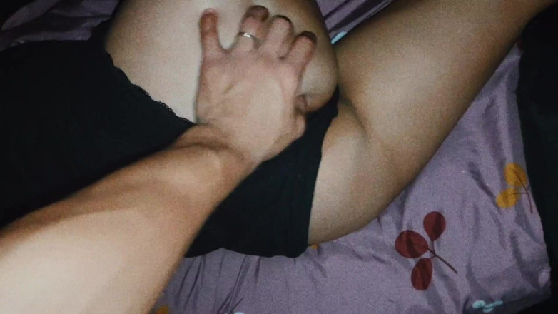 Tunenitovergon: POV - Eu fico sozinho com a namorada do meu amigo...