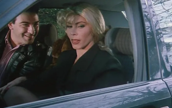 Inthe MILF room: Threesome Fuck in the Car