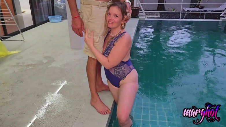 Sexymarghot: Marido cornudo ofrece el culo de su esposa en Tailandia