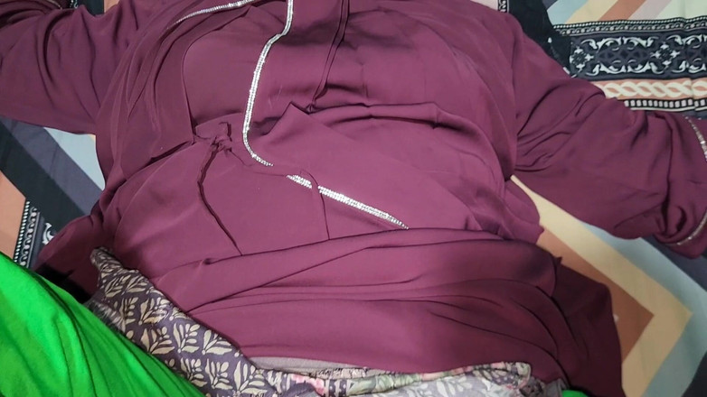 Banglavabi: Desi muslimische hijab stieftante fickt enge muschi schönes stieftante sexvideo