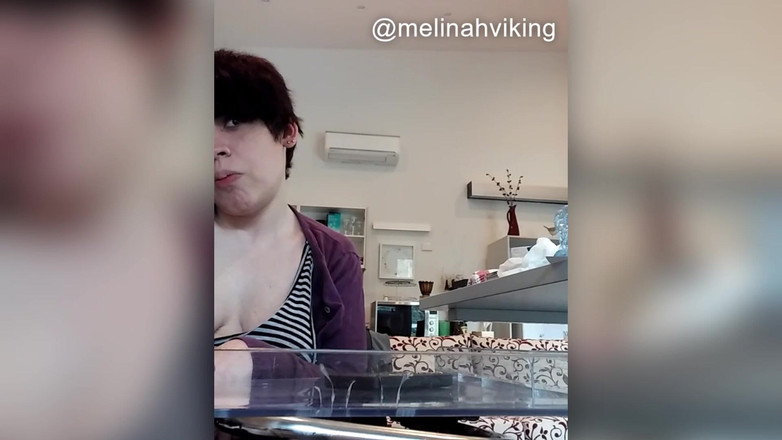 Melinah Viking: 和我一起在家手淫