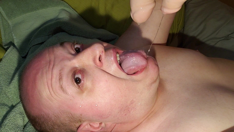 Charlieboy69: Deepthroat 2 dildo besar