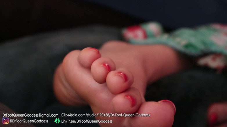 Dr. Foot Queen Goddess: Tapak sofa santai bahagian 5