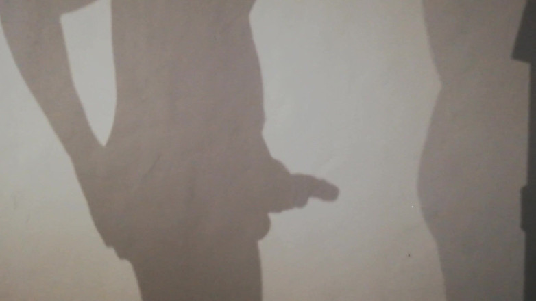 TheeeJonnyBravo: Umbra mea te aprind?