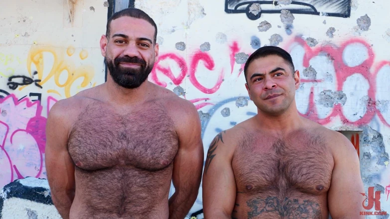 Kinky Bites Gay: Desert Captive: Ricky Larkin Fucks Draven Navarro Raw