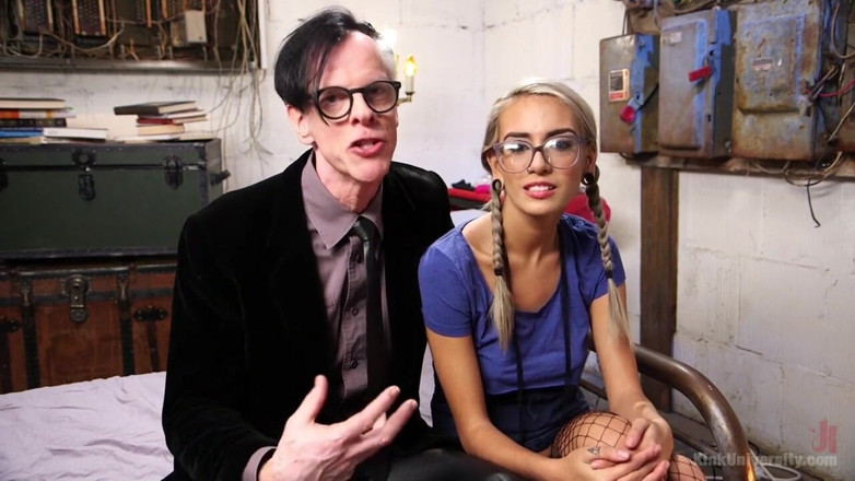 Kink University: How to Fuck While Using Vibrators