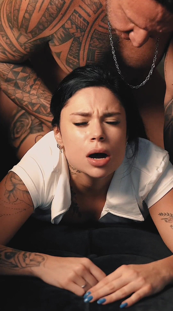 Oabate: 집에서 여친에게 친구를 데려갔어