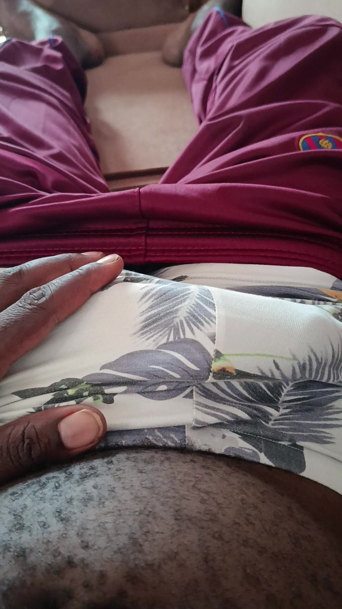 Kenyandick: Cewek sange ini ngentot kontolku pagi-pagi sampai aku crot di...