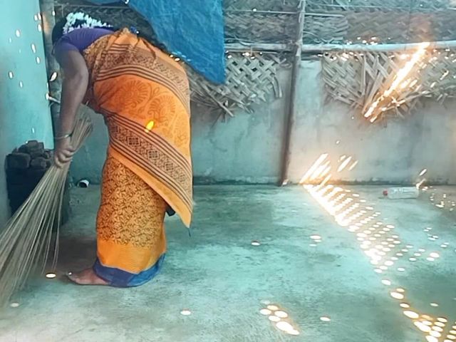 Indian Step Sister Village Home Cleaning Sex (Priyanka priya)