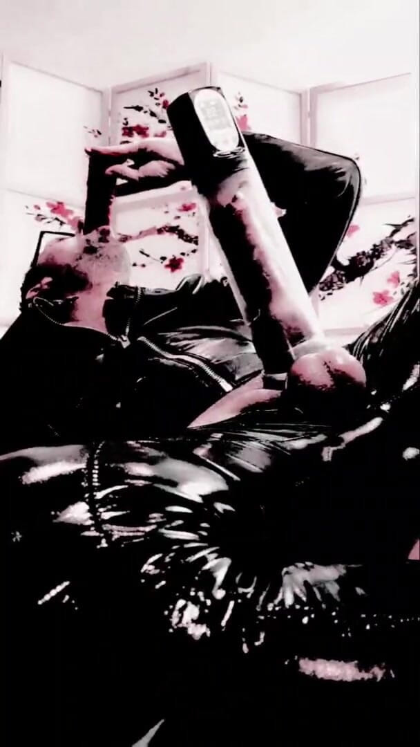 Slutboyben: Slutboyben cam4 dildo gırtlağına kadar sikiliyor