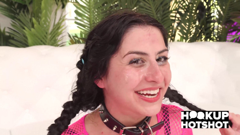 Hookup Hotshot: Kaitlyn Katsaros är kåt för Dorian Del Islas otäcka anal!