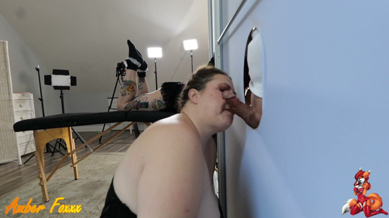 Amber Foxxx: 글로리홀에 있는 3명의 소녀들