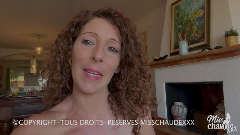 Misschaudexxx: Misschaudexxx, špinavý a hardcore kurva na kulečníkový stůl