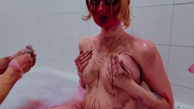 Em Yang: Sudut pandangan pertama: Demon Body Paint Bermain Tetek Kucai