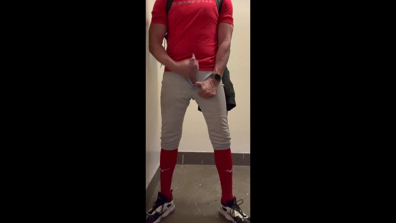 JockDad87: Бейсбольный дилф Jockdad87 обгоняет свой