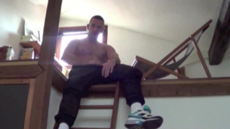 Sneaker gay: Masturbation hétéro, reniflement de baskets