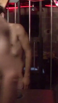 เซ็กส์สามคนร้อนแรงในห้องหลังบ้าน