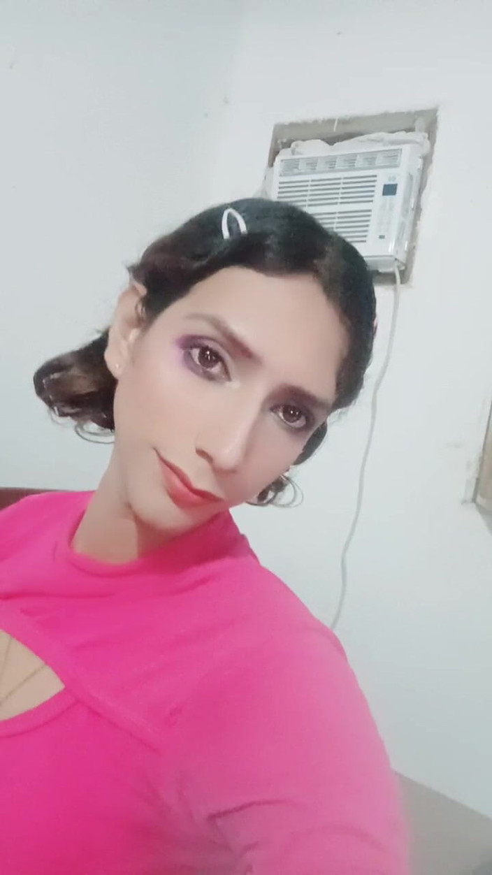 Femboy from Colombia: Wir kreisen, um zusammen zu sein