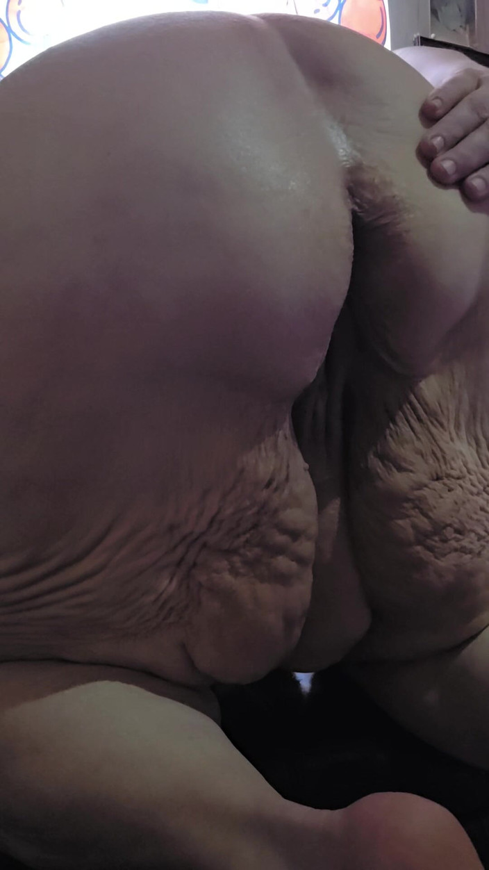 HerculesnVENUS: Milenec se do ní vystříká po celém těle