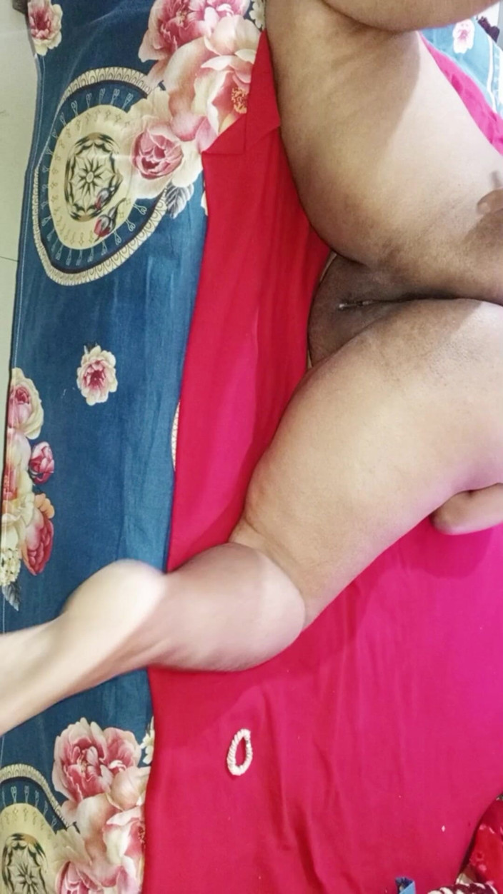 Rayhan0099: Suri rumah desi India berkongkek dengan suaminya dengan tegar dan...