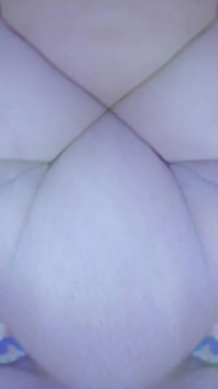 Chica india del pueblo teniendo sexo con novio por primera vez