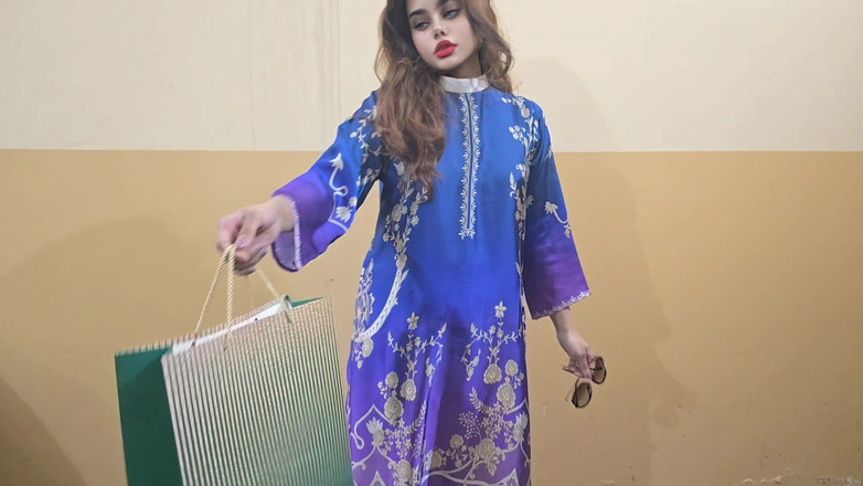 Sairaxsaim: Temui teman wanita kolej saya selepas perbualan hindi yang jelas...