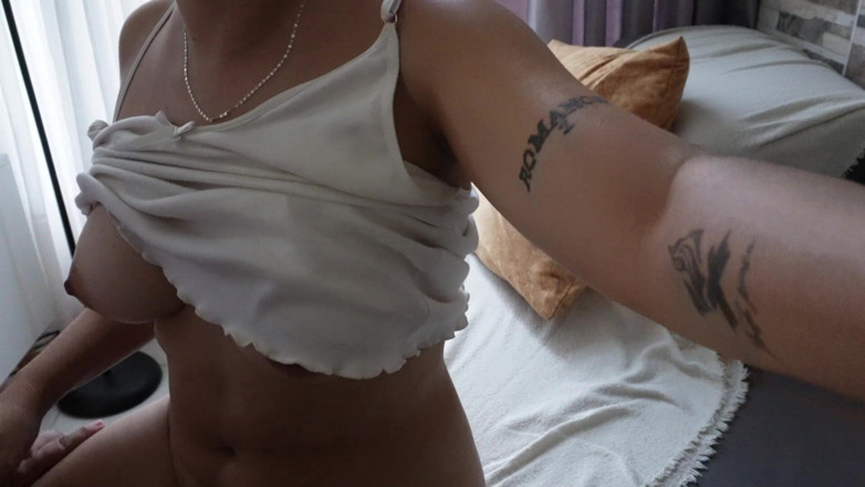 danielax: 거실에서 나를 유혹하는 빨간 머리 이웃과의 섹스