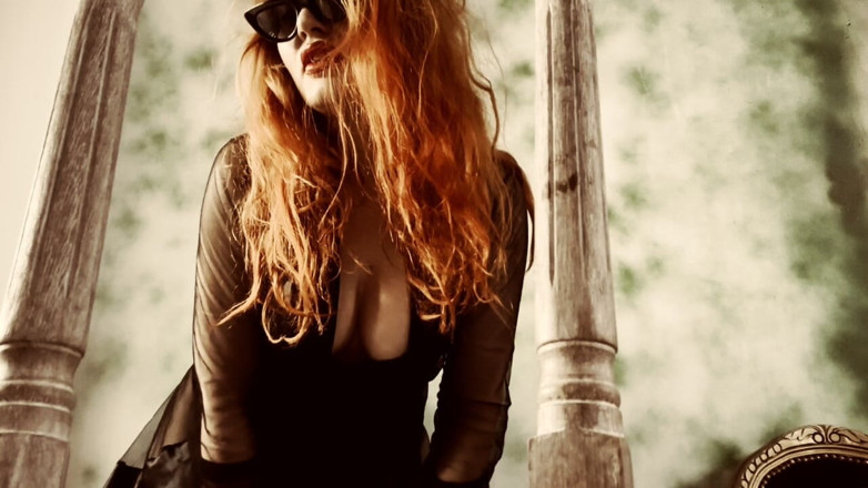 Goddess Celine: Findom Chastity Nylon hry