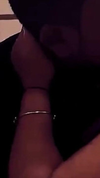 Kouření tvrdší a lízání mrdky hardcore sex s bhabi