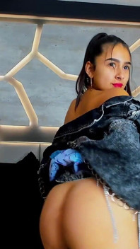 Şanslı ceketimle seninle sikişmek için seksi şov