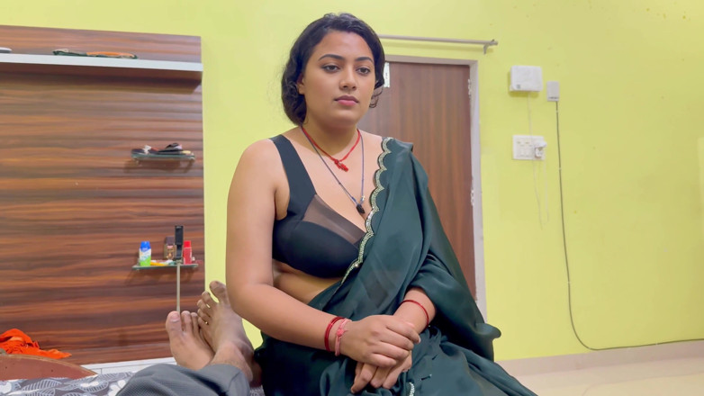 Hotty_ragini: Tetas grandes de mucama india follada por gran polla de...