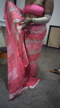 Saree Hot