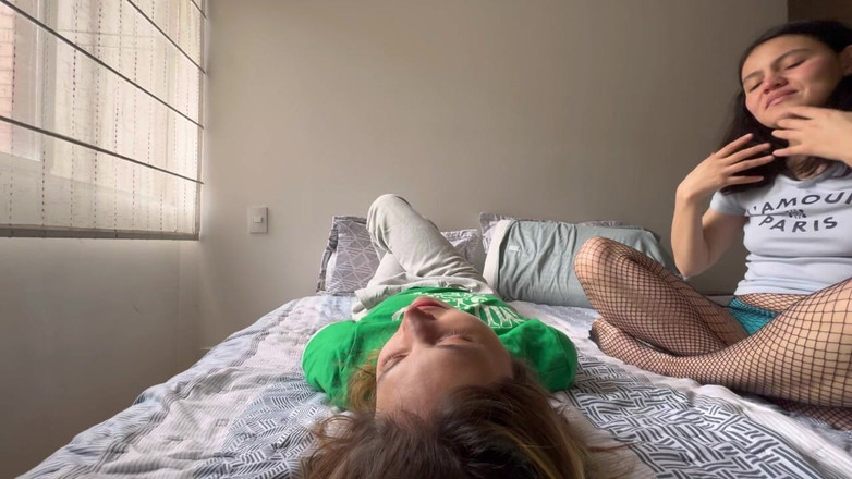 scarlettandc: Lezbiyen Oyun Zamanı