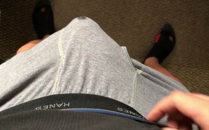 Xmiya: Grosse bite, grosses jambes, grosse éjaculation