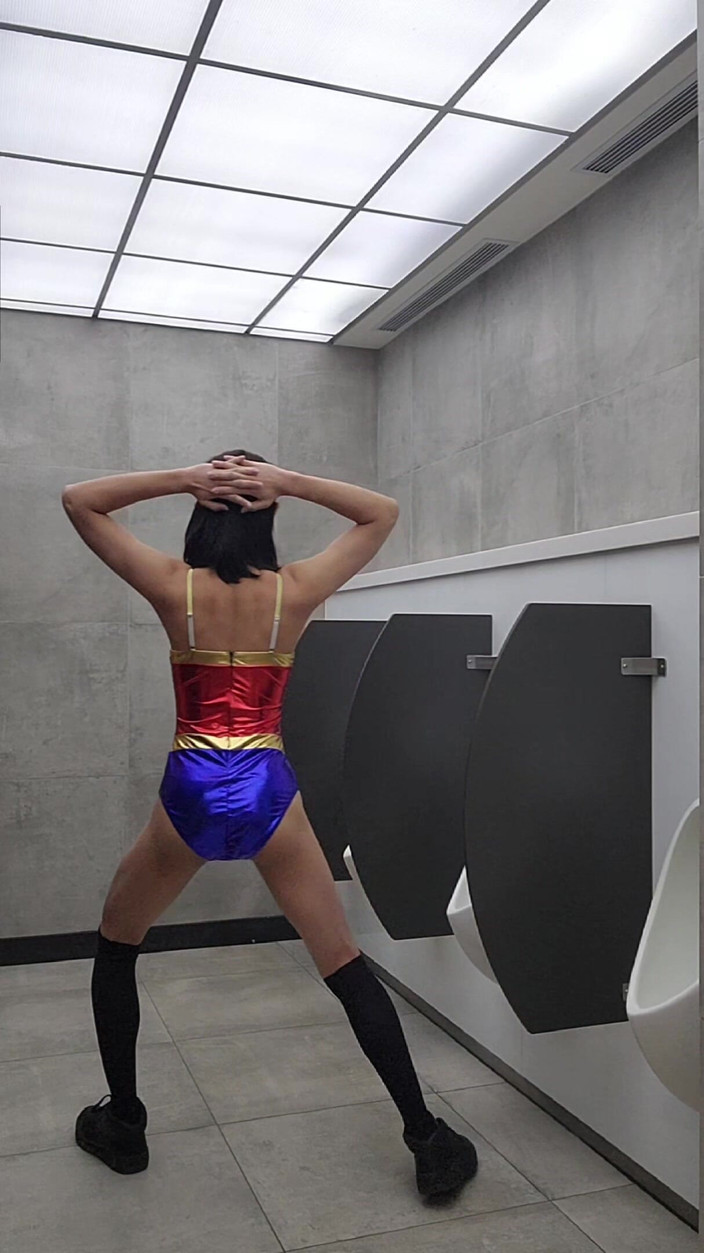 NotAFuta: Wonder Woman Exhibitionist