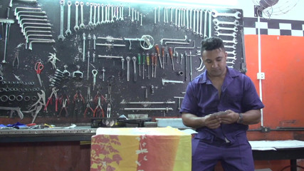 Quente club: Hottie and The mechanic