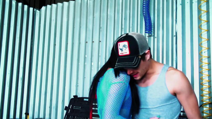 FapFlare: アンディ・サン・ディマスは、吊るされたメカニックによって彼女の猫を穴を開けられます