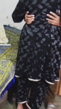 热辣性爱场景中的继妹