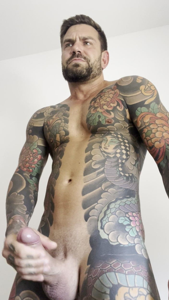 Juan Lucho Gay: Wanita Muda melancap Di Pejabat
